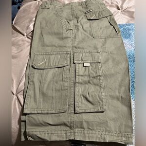 Mens Columbia shorts size 38 ins 12. Brand New still with tags